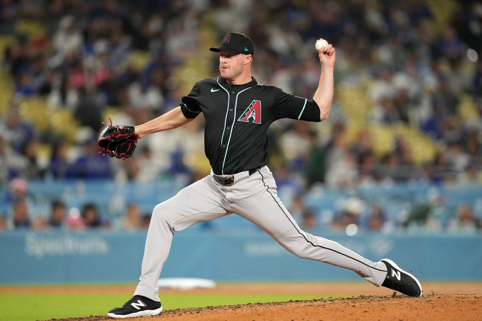 Joe Mantiply pitches against the Dodgers on May 21,2024