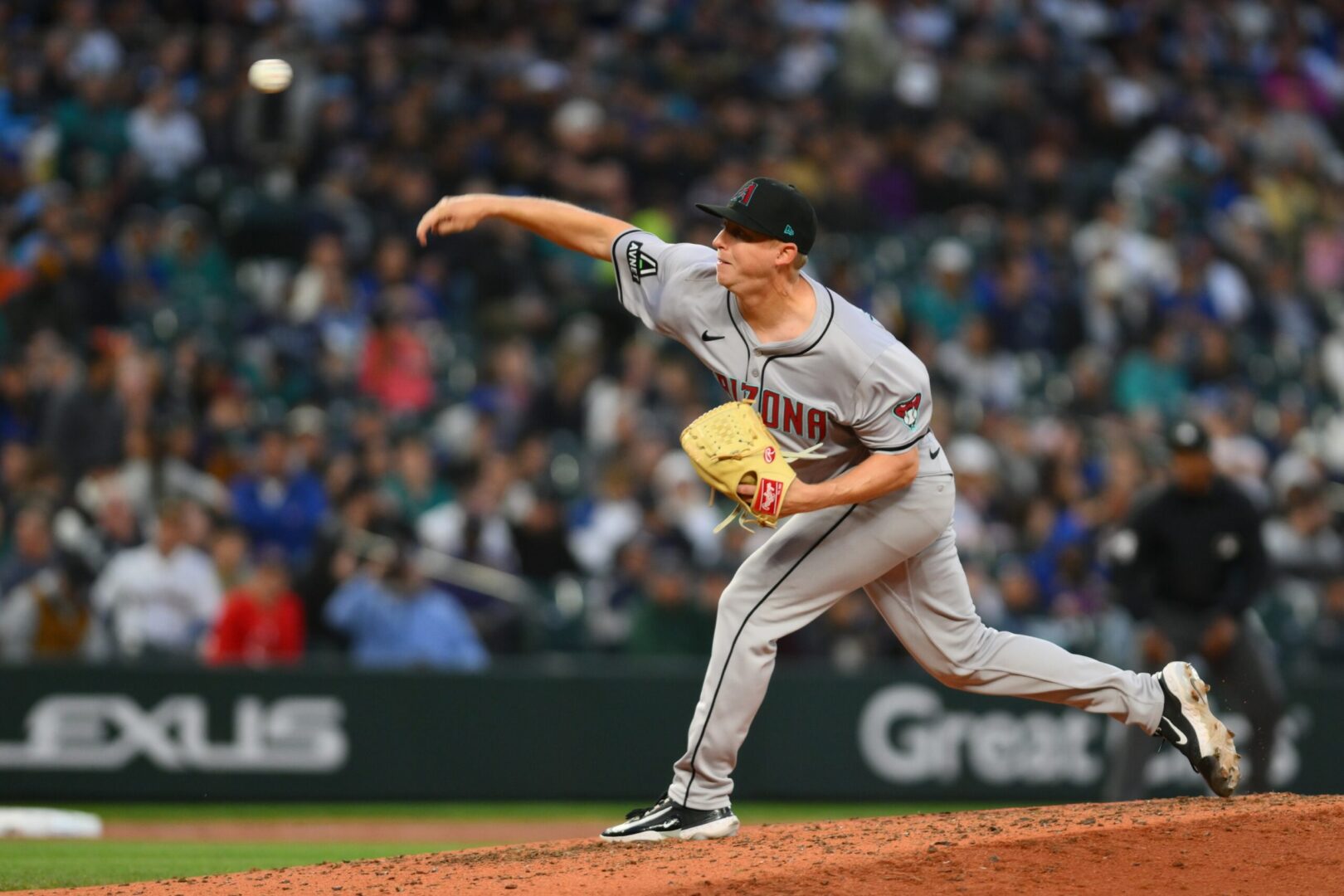 Arizona Diamondbacks relief pitcher Scott McGough pitches against the Seattle Mariners.