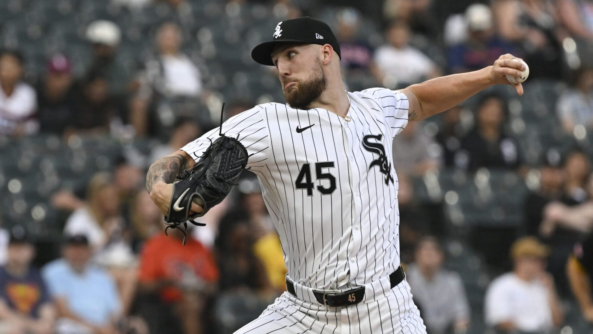 Chicago White Sox left-hander Garrett Crochet pitches against the Pittsburgh Pirates at Guaranteed Rate Field.