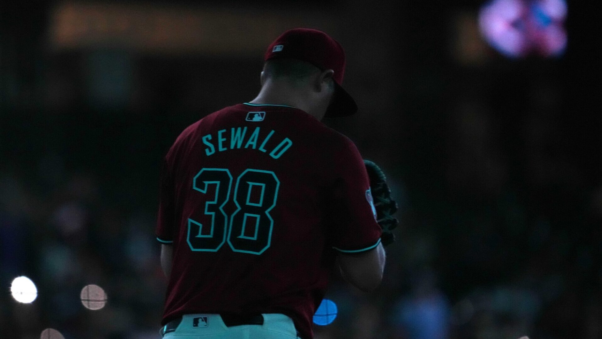Arizona Diamondbacks closer Paul Sewald gets ready to face the Pittsburgh Pirates at Chase Field.