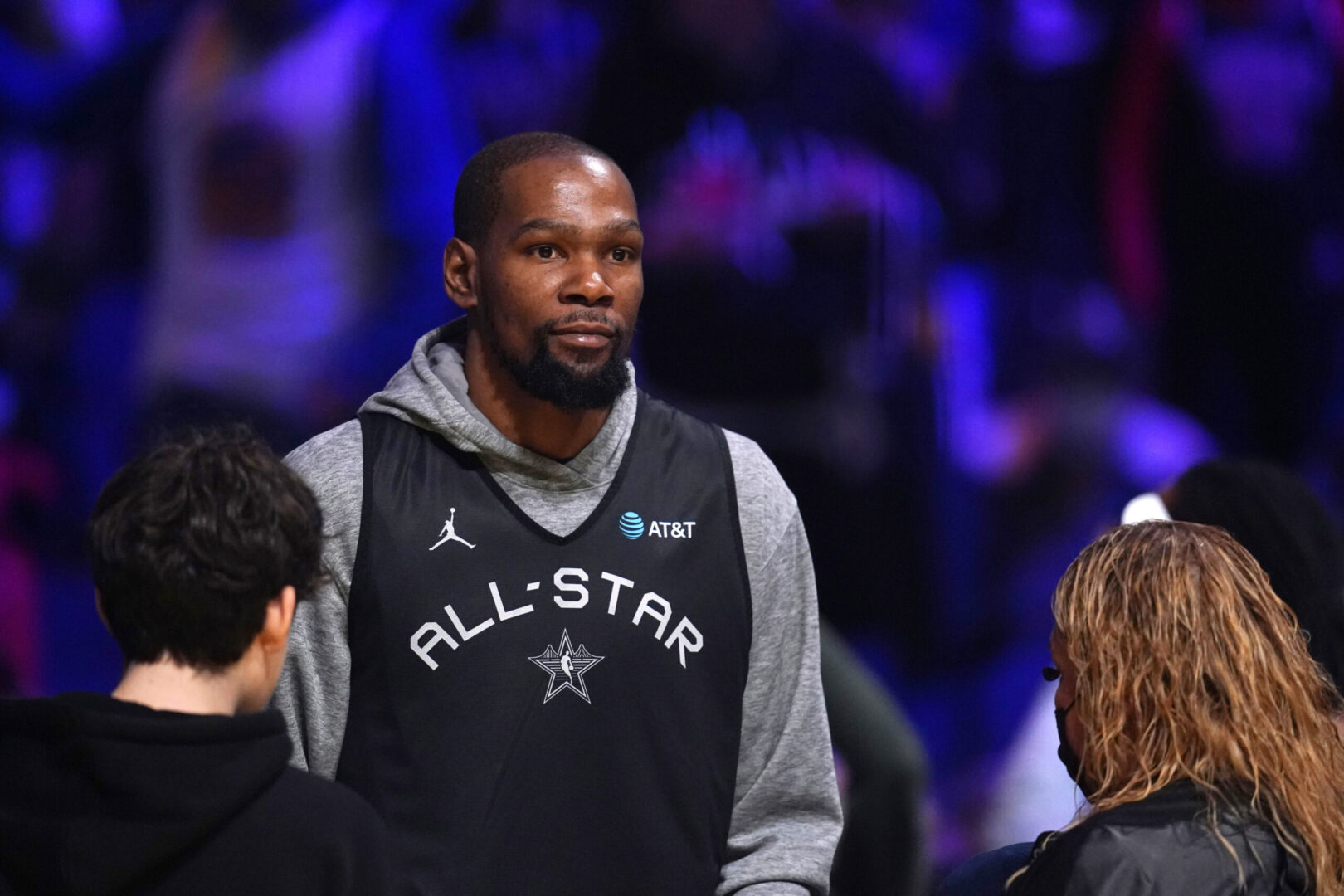 Feb 15, 2025; Oakland, CA, USA; Shaq’s OGs forward Kevin Durant (35) of the Phoenix Suns walks on to the court during the NBA All Star-Practice at Oracle Arena. Mandatory Credit: Cary Edmondson-Imagn Images
