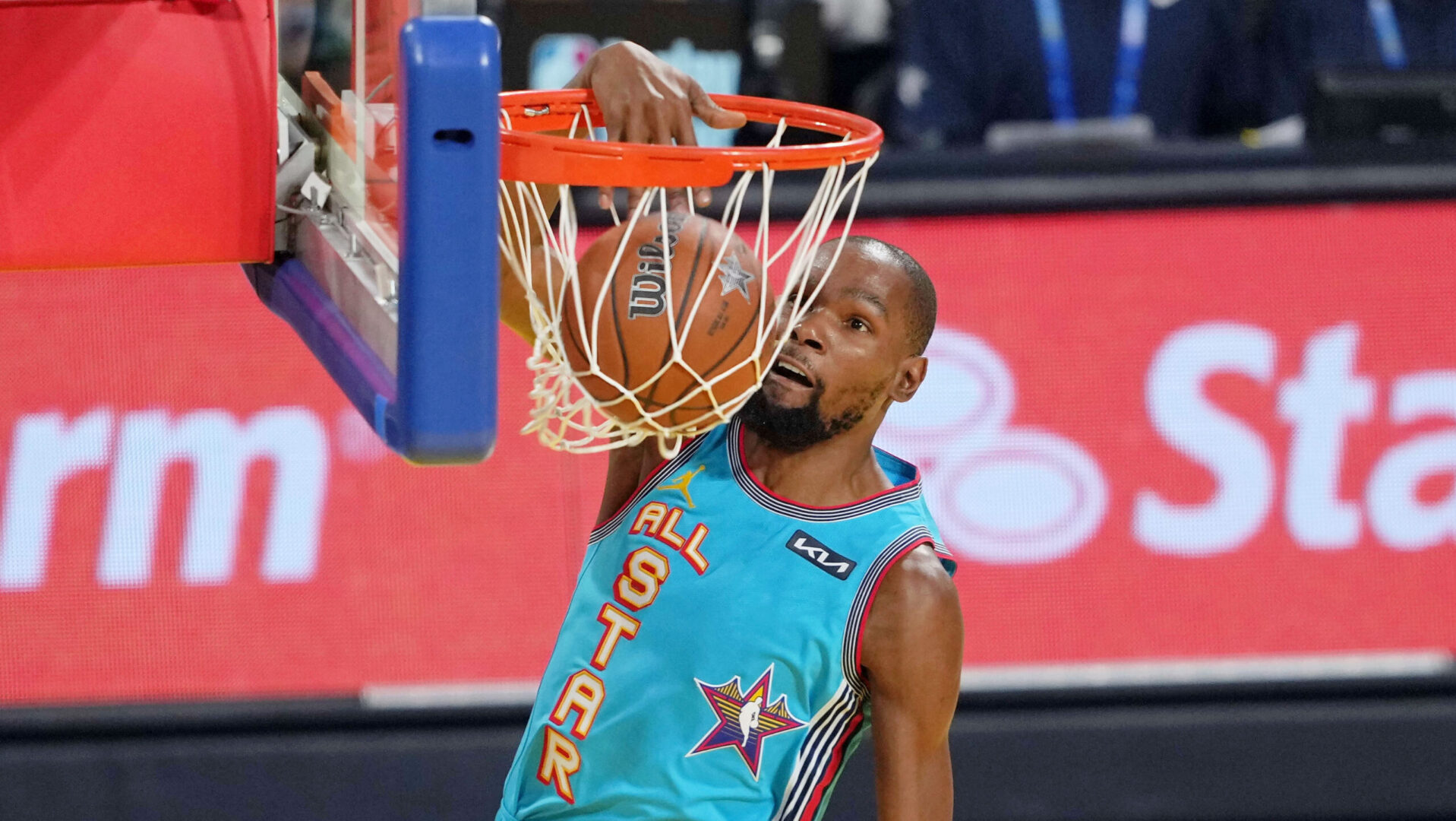 Feb 16, 2025; San Francisco, CA, USA; Shaqís OGs forward Kevin Durant (35) of the Sacramento Kings dunks against Candaceís Rising Stars during the 2025 NBA All Star Game at Chase Center. Mandatory Credit: Darren Yamashita-Imagn Images
