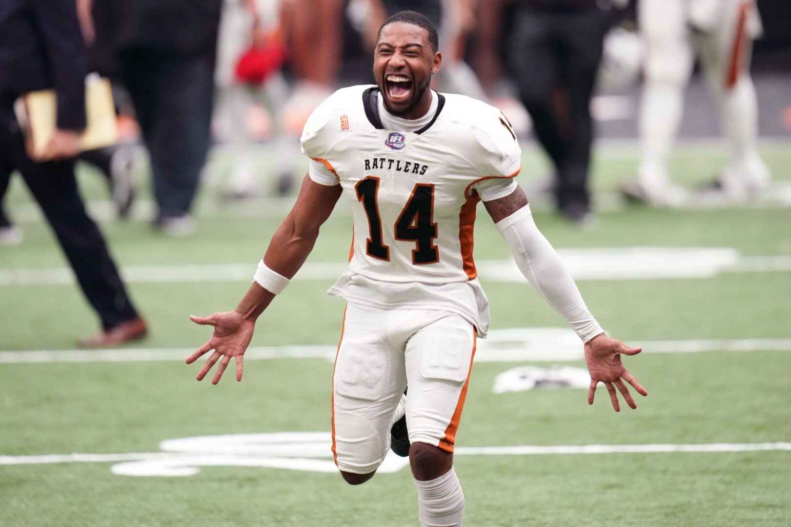 Arizona Rattlers receiver Glen Gibbons Jr. runs out on to the field to celebrate their 58-23 win against the San Diego Strike Force during the IFL conference championship game on Aug. 5, 2024. © Joe Rondone/The Republic / USA TODAY NETWORK