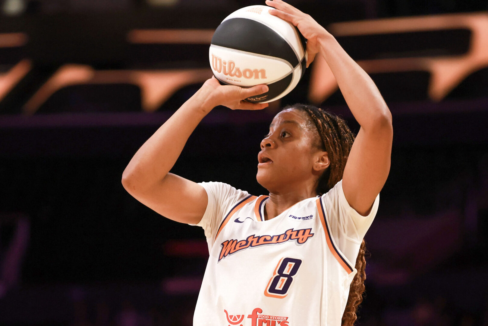 Phoenix Mercury guard Monique Akoa Makani shoots the ball on June 1, 2025. Credit: Kiyoshi Mio-Imagn Images