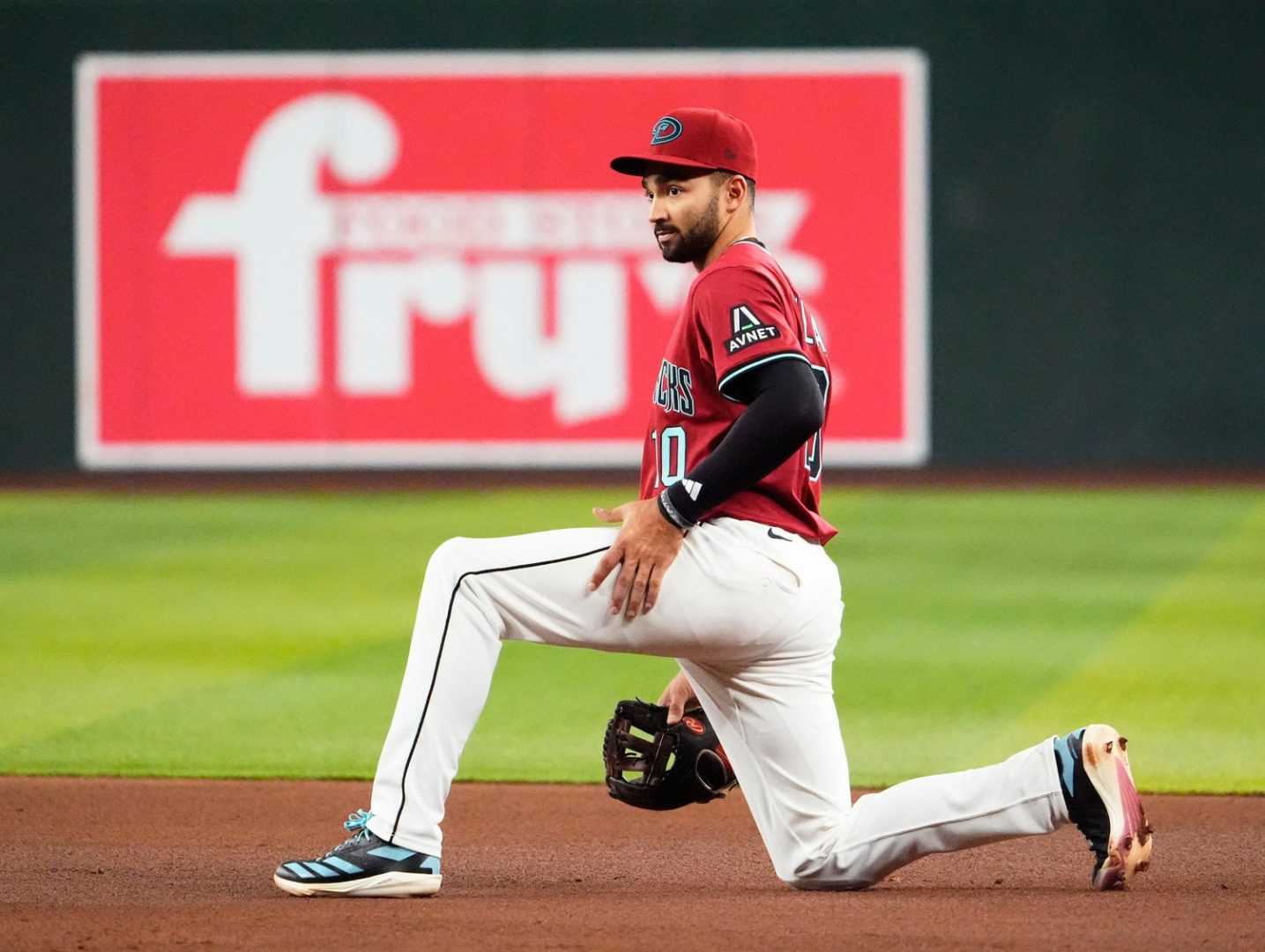 Arizona Diamondbacks second baseman Jordan Lawlar reacts after making a fielding error against the Pittsburgh Pirates in the fourth inning at Chase Field in Phoenix, on May 28, 2025. © Rob Schumacher/The Republic / USA TODAY NETWORK via Imagn Images