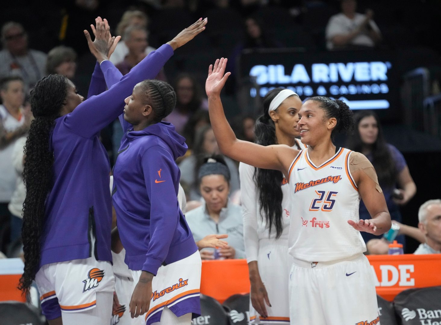 Phoenix Mercury forward Alyssa Thomas (25) celebrates their 82-66 win against the Connecticut Sun in Phoenix, at PHX Arena on Aug 5, 2025. © Michael Chow/The Republic / USA TODAY NETWORK via Imagn Images