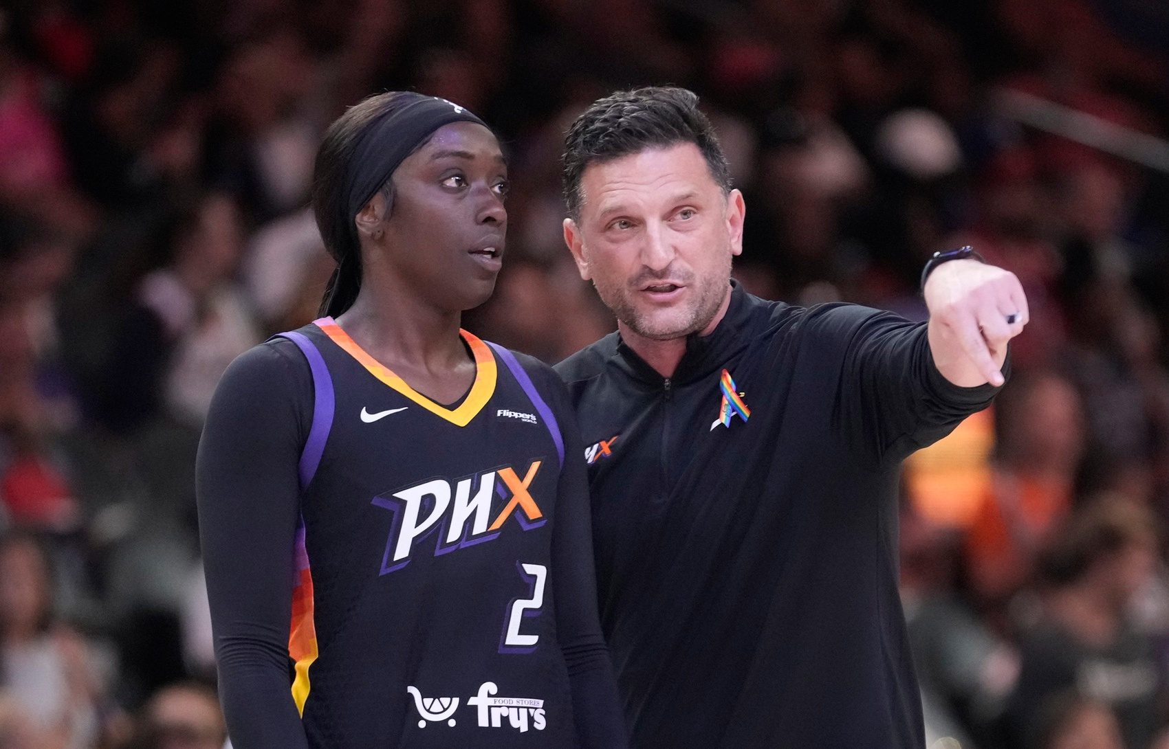 Phoenix Mercury head coach Nate Tibbetts talks with guard Kahleah Copper (2) during the fourth quarter against the Las Vegas Aces at PHX Arena Jun 29, 2025. © Michael Chow/The Republic / USA TODAY NETWORK via Imagn Images