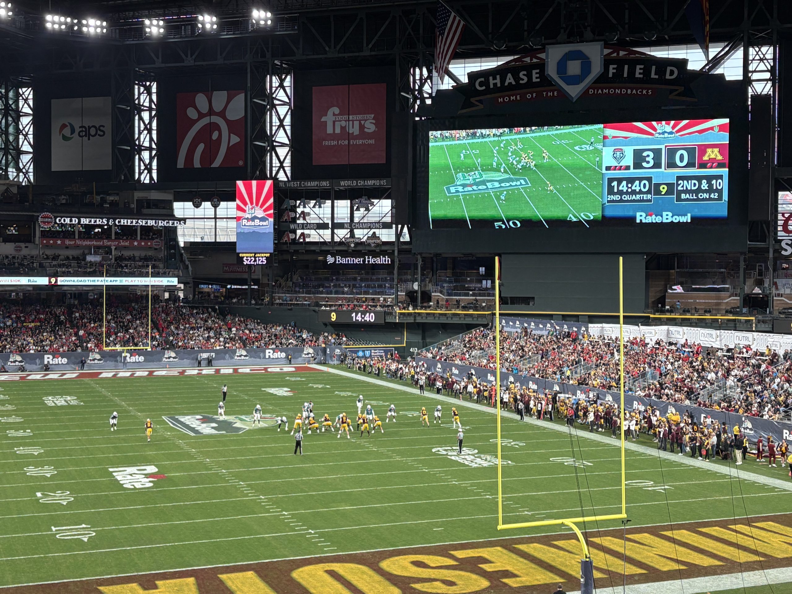 Rate Bowl 2025 Chase Field New Mexico Lobos Minnesota Golden Gophers